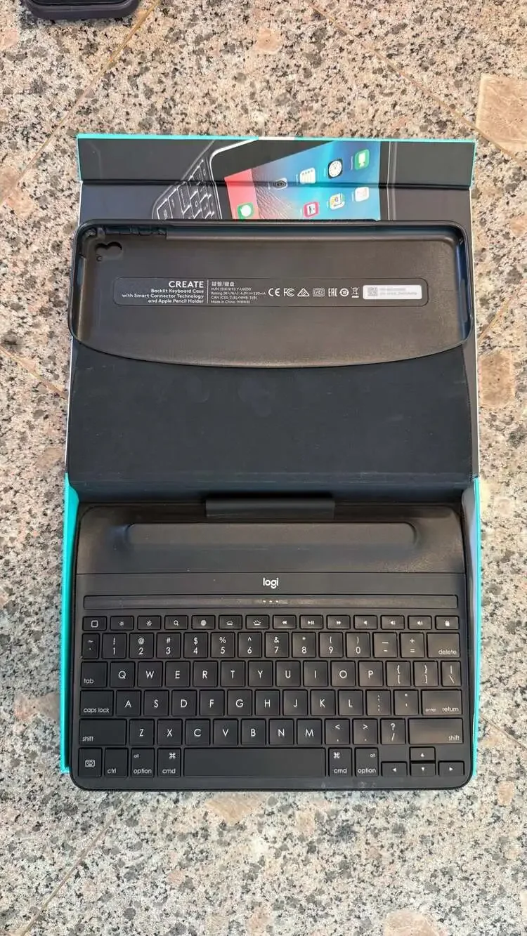 Logitech CREATE Backlit Keyboard Case for iPad Pro 9.7-inch
